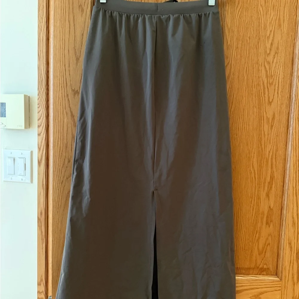 Classic Brown Maxi Skirt with Drawstring Waist - Picture 3 of 3